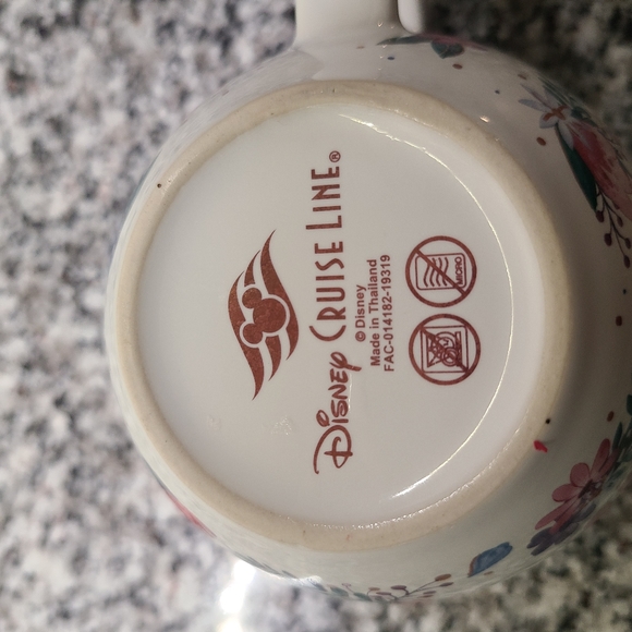 Minnie Coffee cup - Picture 4 of 4